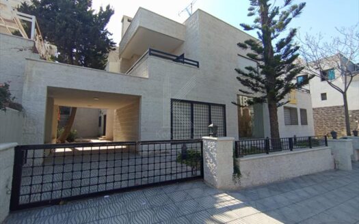Luxury Villa with beautiful Garden For Sale Or Rent In Abdoun 