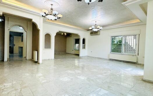 Luxurious Apartment For Rent In Um Al Summaq