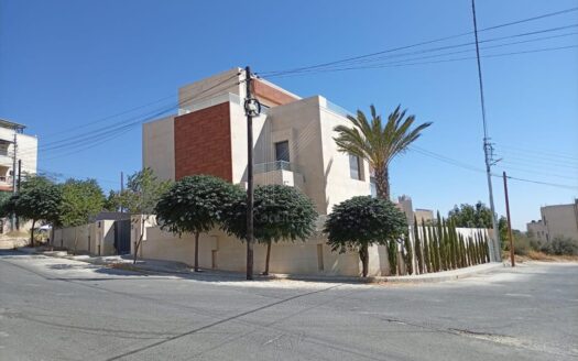 Independent Luxury Villa For Sale In Bader Al Jadeedah