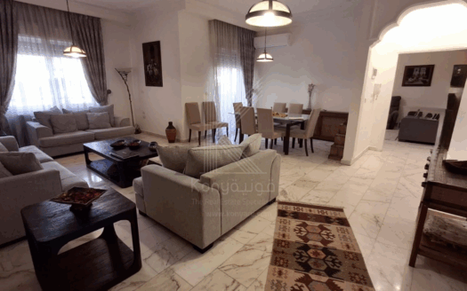 شقة فاخرة مفروشة للبيع في دير غبار