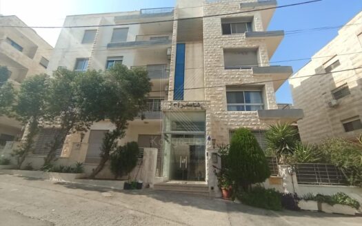 شقة فاخرة مفروشة للايجار في دير غبار