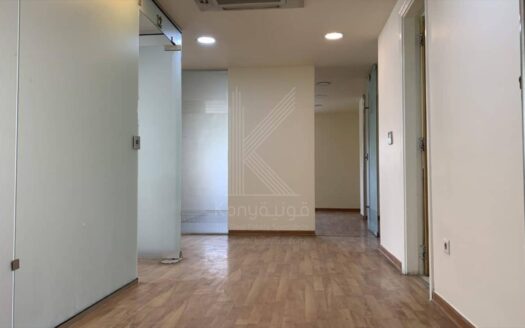 مكتب تجاري فاخر للايجار في الشميساني