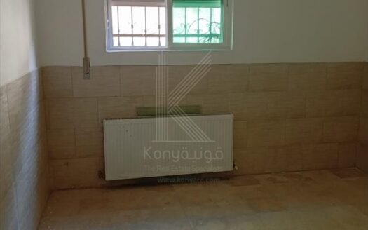 شقة للبيع أو للايجار في شارع عبد الله غوشة