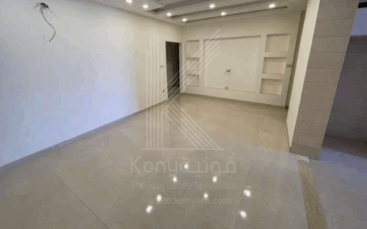 شقة فاخرة للبيع في البحاث / الطبقة