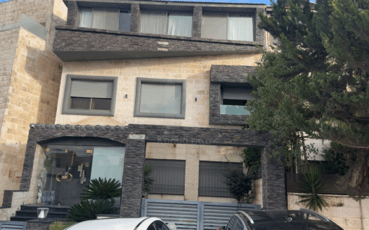 فيلا متلاصقة فاخرة للبيع في عبدون