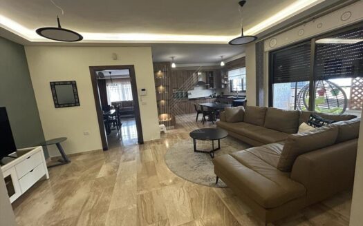 شقة فاخرة للبيع في الرابية