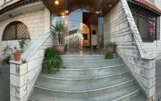 فيلا مستقلة للبيع في الجبيهة مع إطلالة بانورامية